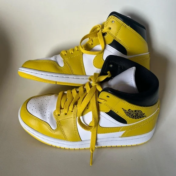 Nike Air Jordan 1 Mid 'Vivid Sulfur' Yellow White Basketball Shoes Size 6 - Picture 5 of 10